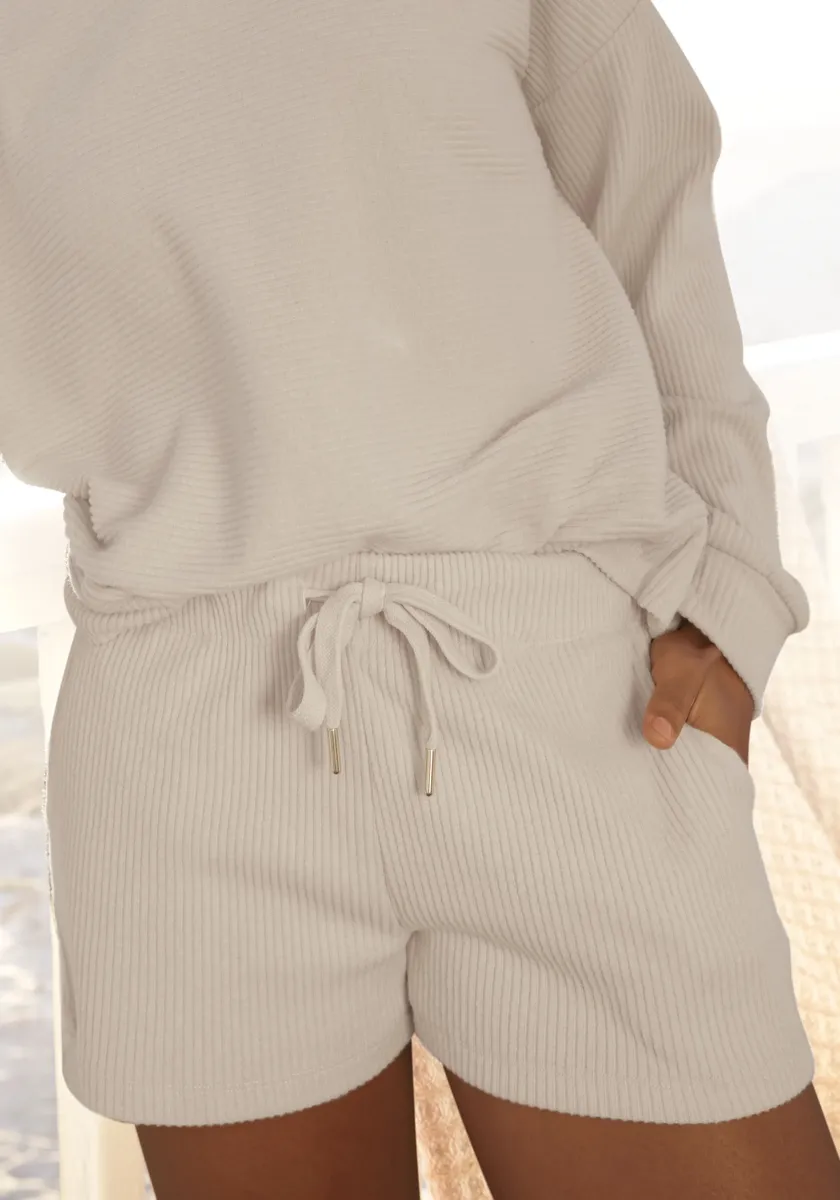 

S.Oliver Sweatshorts "- Короткие брюки из рубчатого качества, с боковыми карманами, костюм для отдыха, кремовый