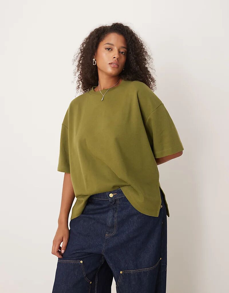 

Футболка свободного кроя цвета хаки ASOS DESIGN Curve Supersoft