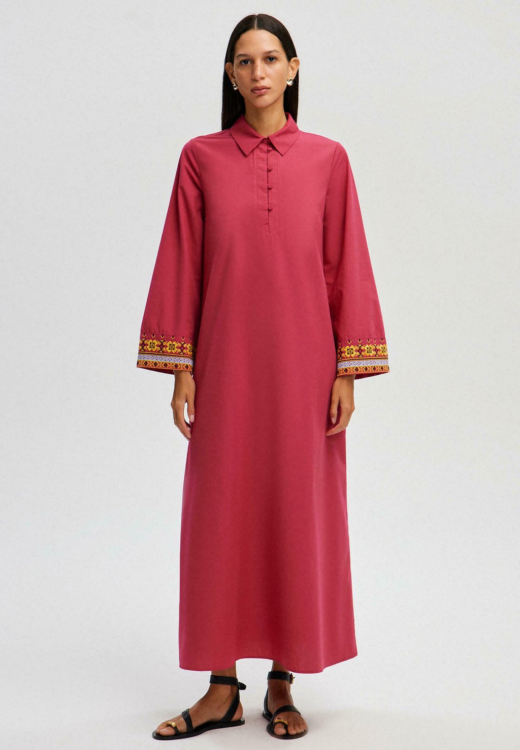 

Платье-рубашка EMBROIDERED SLEEVE Touché Privé, розовый