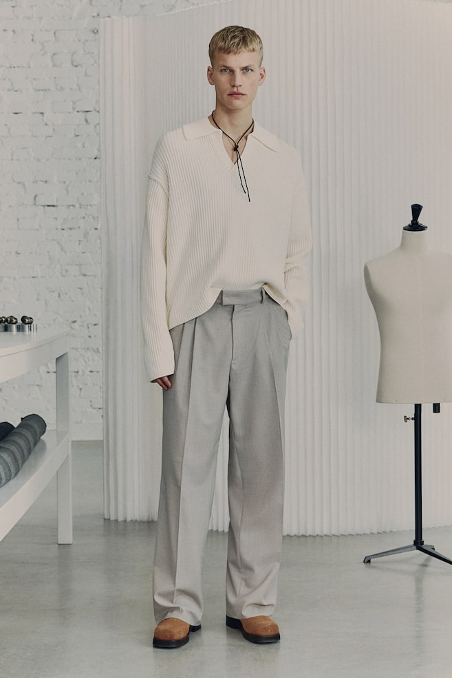 

Костюмные брюки из смесовой шерсти H&M, серый