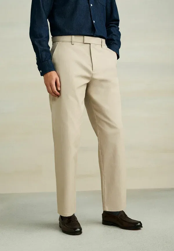 Брюки Next Regular fit relaxed fit smart chinos with side adjuster, камень — фото 2