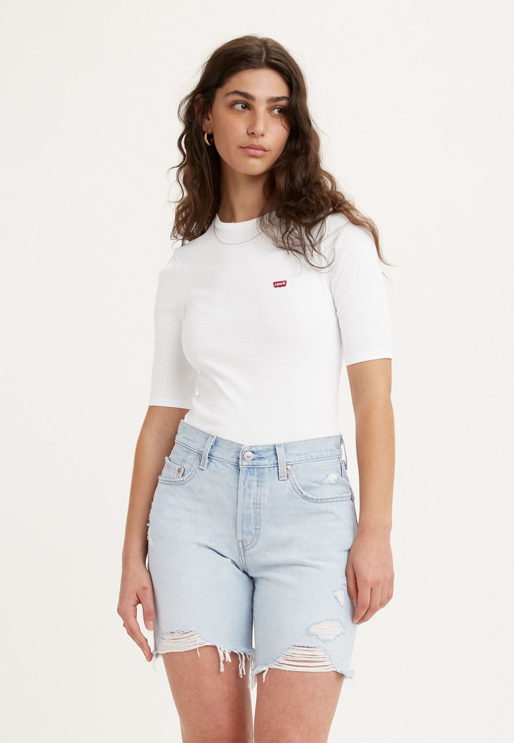 

Базовая футболка LUCA SLIM TEE Levi's, цвет white