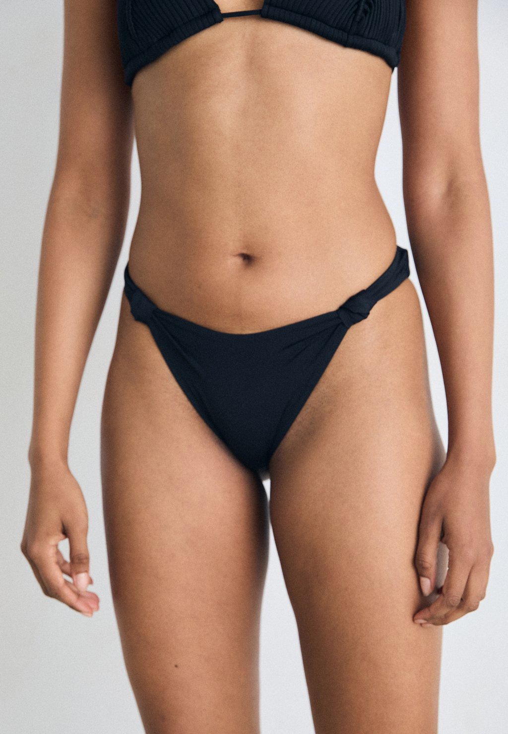 

Плавки бикини SWIM BRIEF BRAZILIAN Lindex, черный