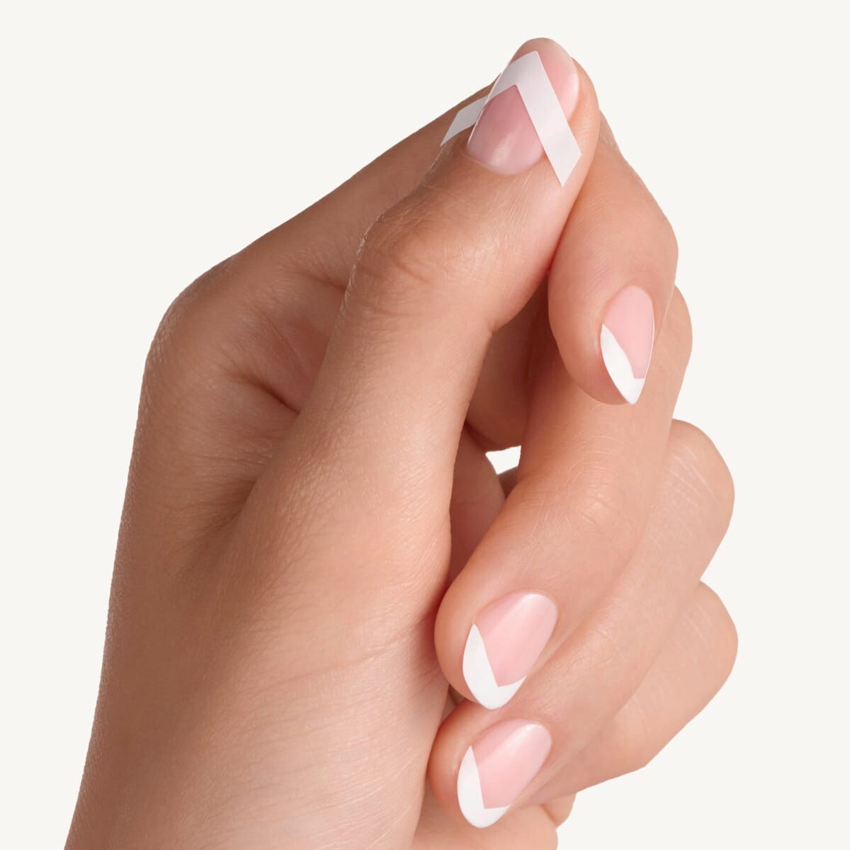 Nagelschablon Французский маникюр 01 Советы по французскому маникюру и amp Трюки 60ст. essence — фото 4