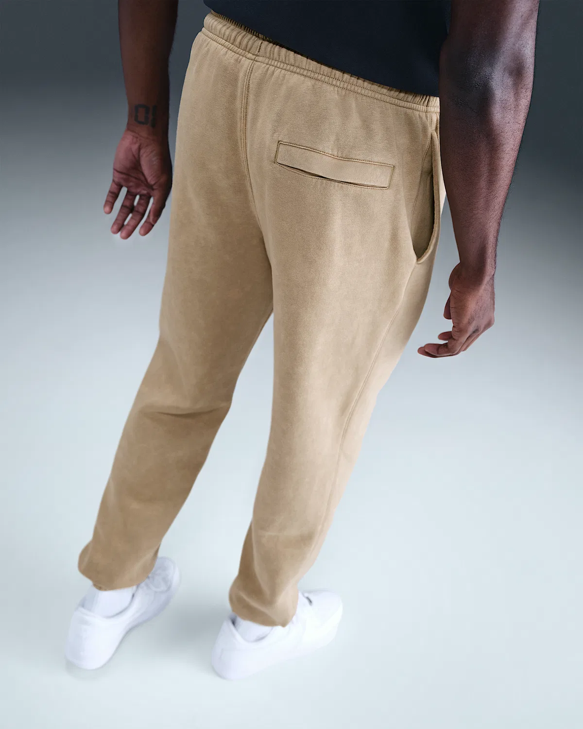 Мужские флисовые штаны Nike Sportswear Club с манжетами, Parachute Beige/Parachute Beige — фото 3