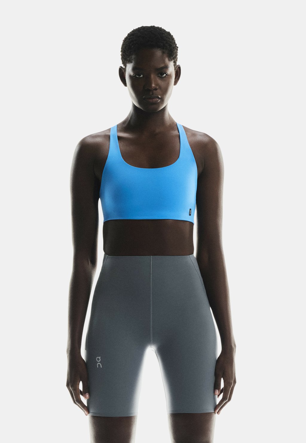 

Спортивный бюстгальтер с легкой поддержкой STUDIO On, светло-голубой