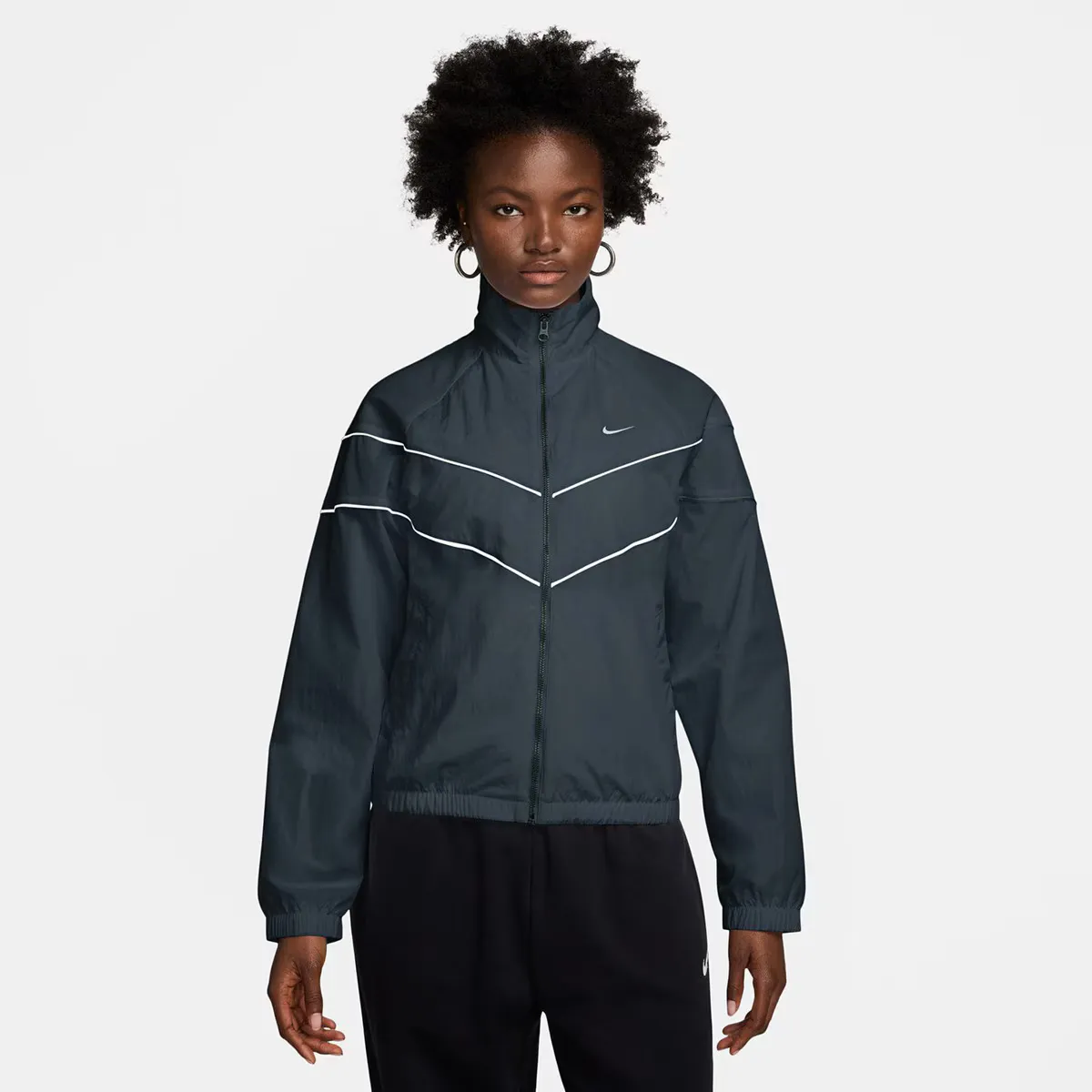 

Женская куртка Nike Windrunner, темно-синий/белый