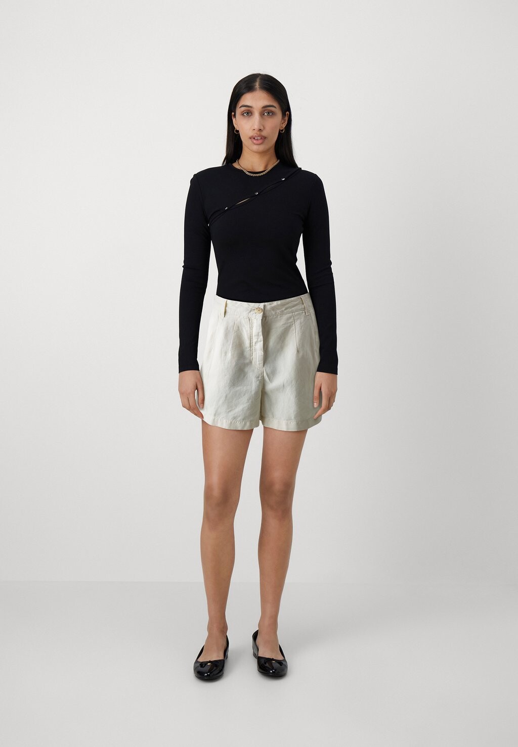 

Шорты Tommy Hilfiger, кремовый