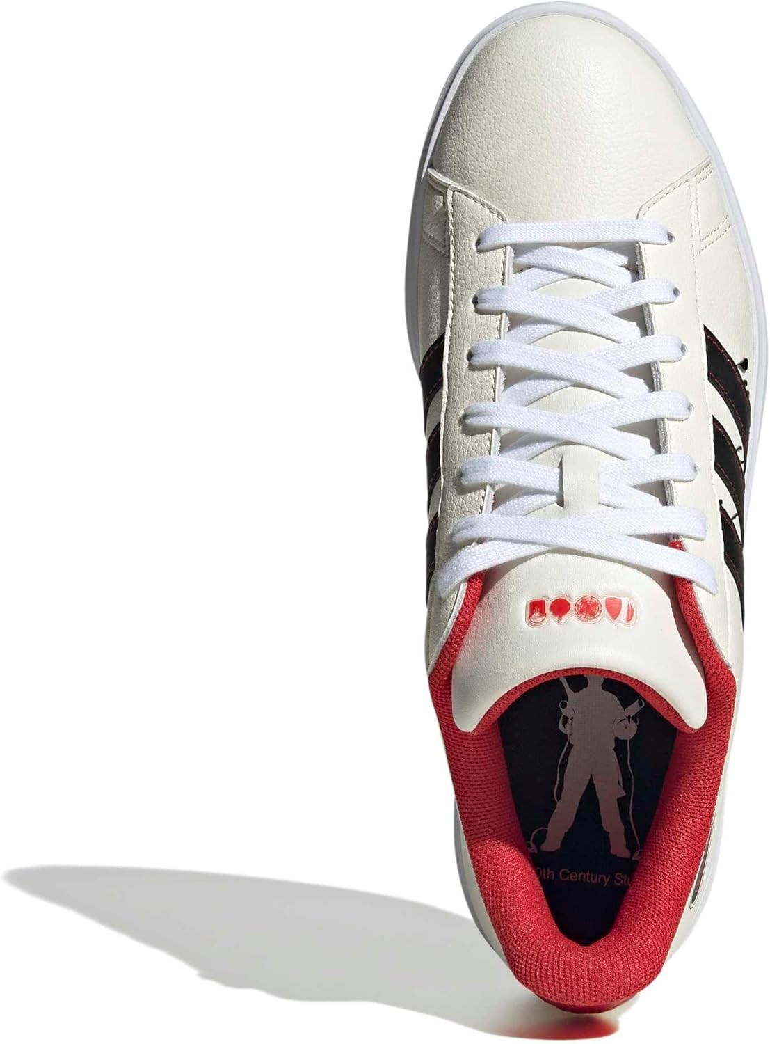 Мужские кроссовки Adidas Disney Grand Court, белый/черный/красный/кремовый — фото 2
