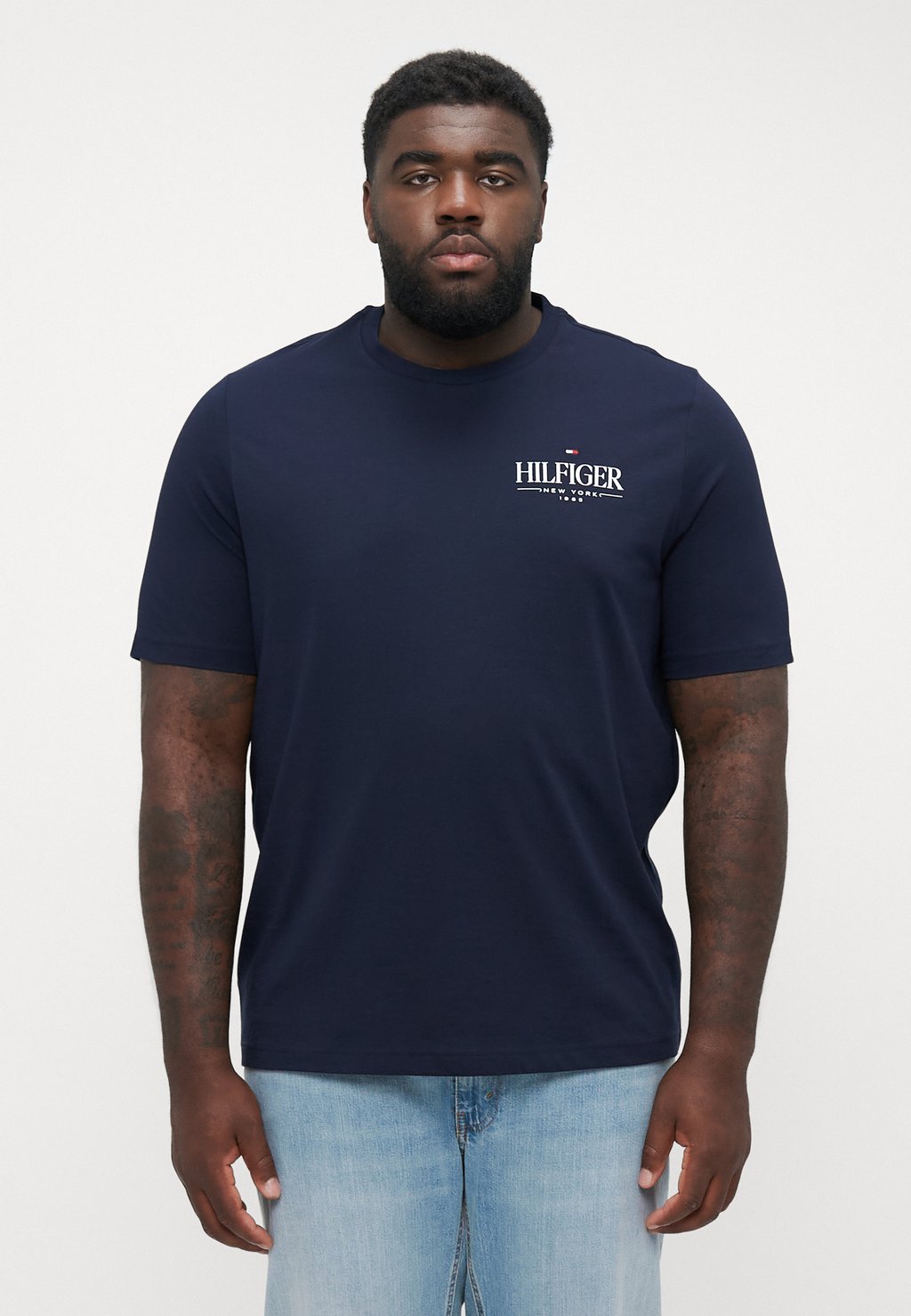 

Футболка с принтом STACK TEE Tommy Hilfiger, темно-синий