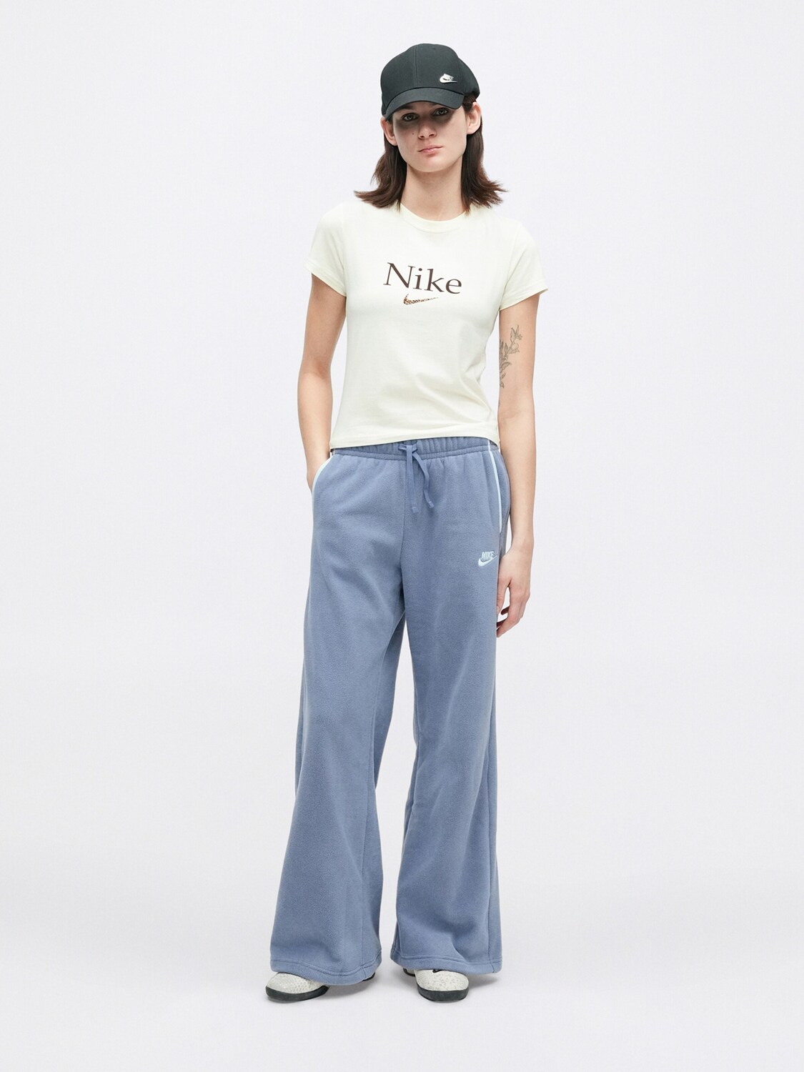 Nike Sportswear Футболка в натуральном белом цвете — фото 4