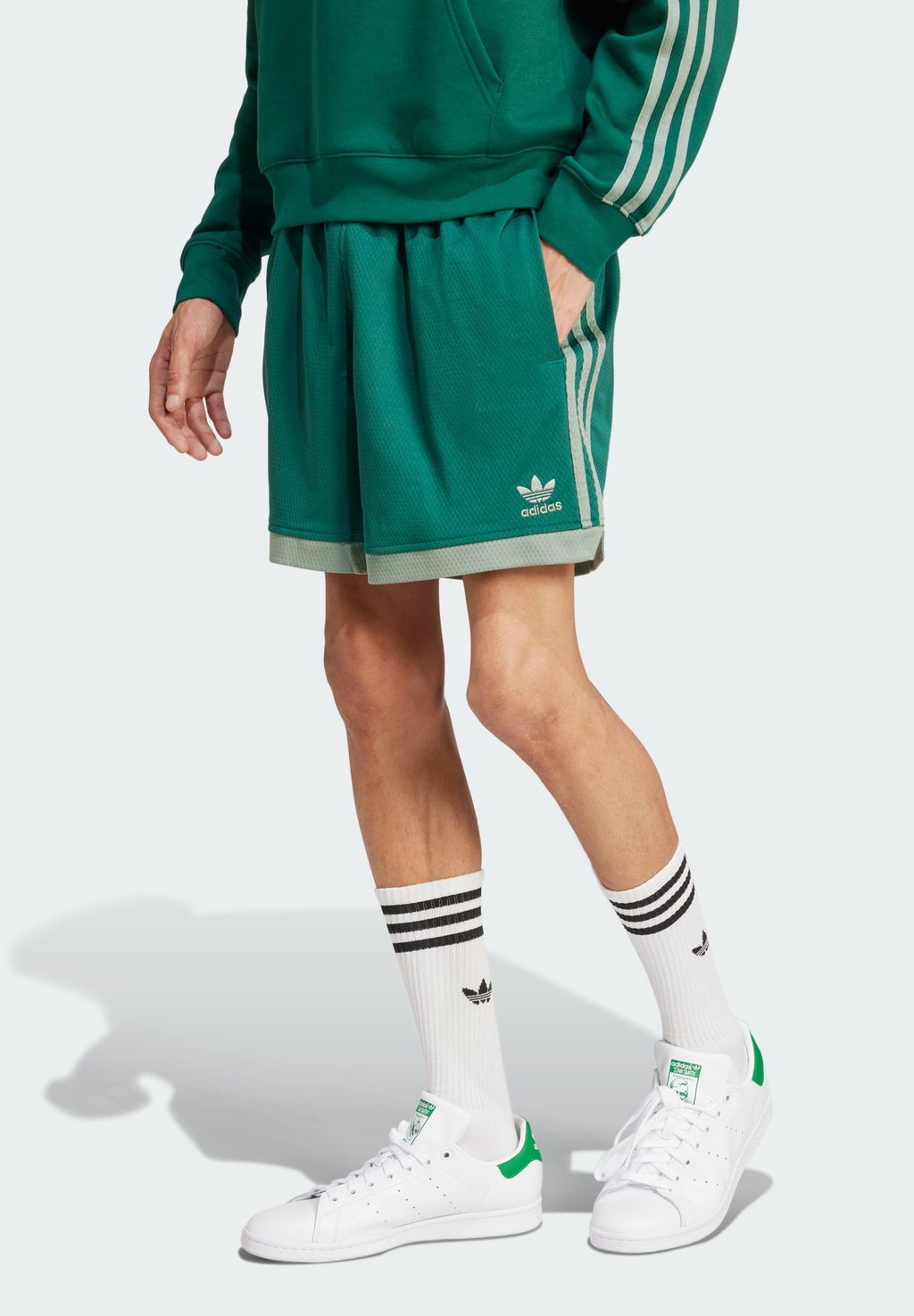 

Шорты MOCKEYLET adidas Originals, темно-зеленый