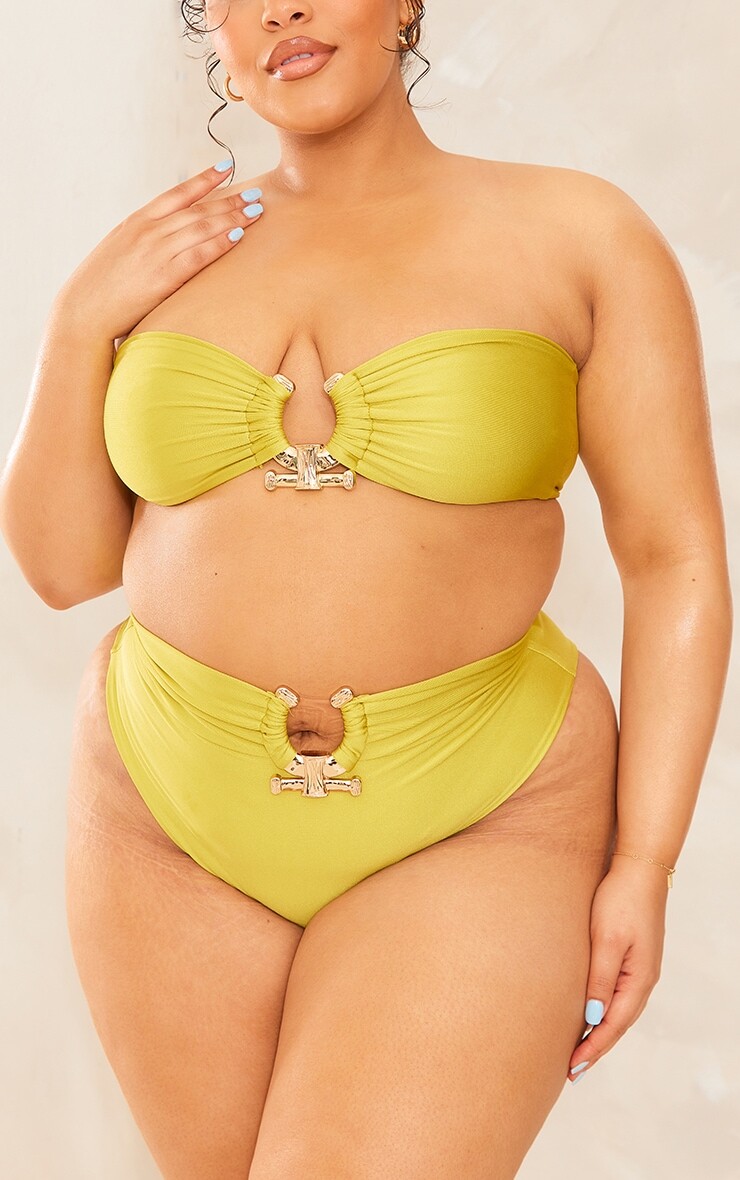 

PrettyLittleThing Оливковые плавки бикини с кованой отделкой Plus