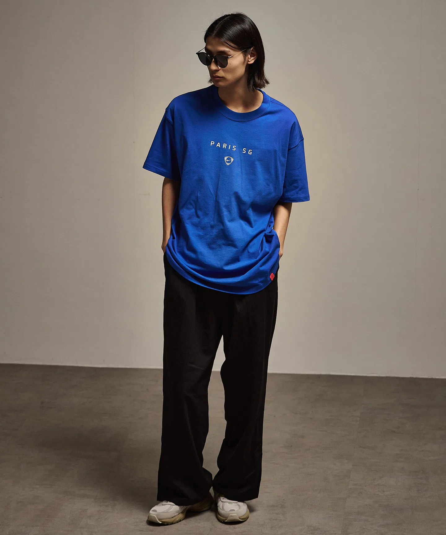 Мужская футболка NIKE PSG M NK T90 WRDMARK TEE HV4905-480 — фото 2