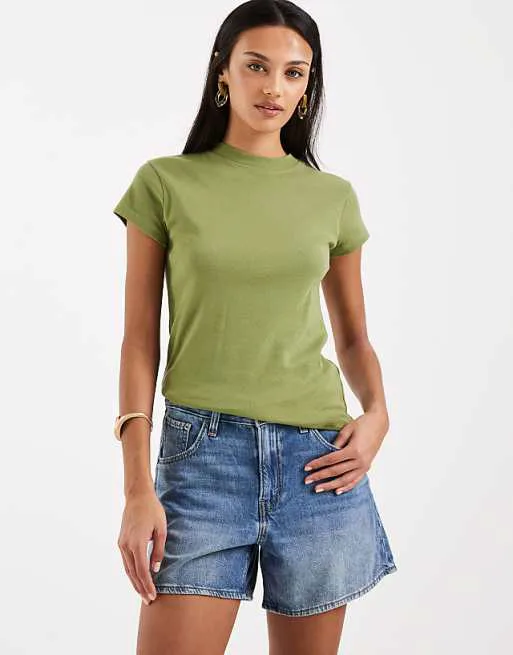 

Синие джинсовые шорты до середины бедра с зауженной талией Levi's