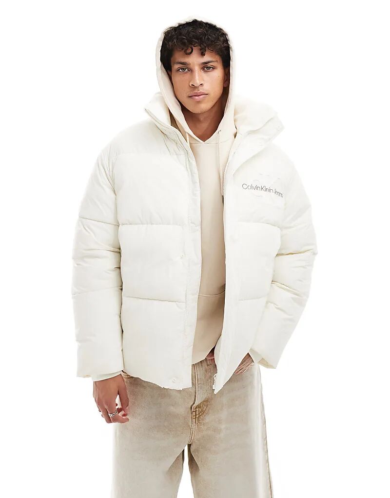 

Белый пуховик из синели с монологом Calvin Klein Jeans