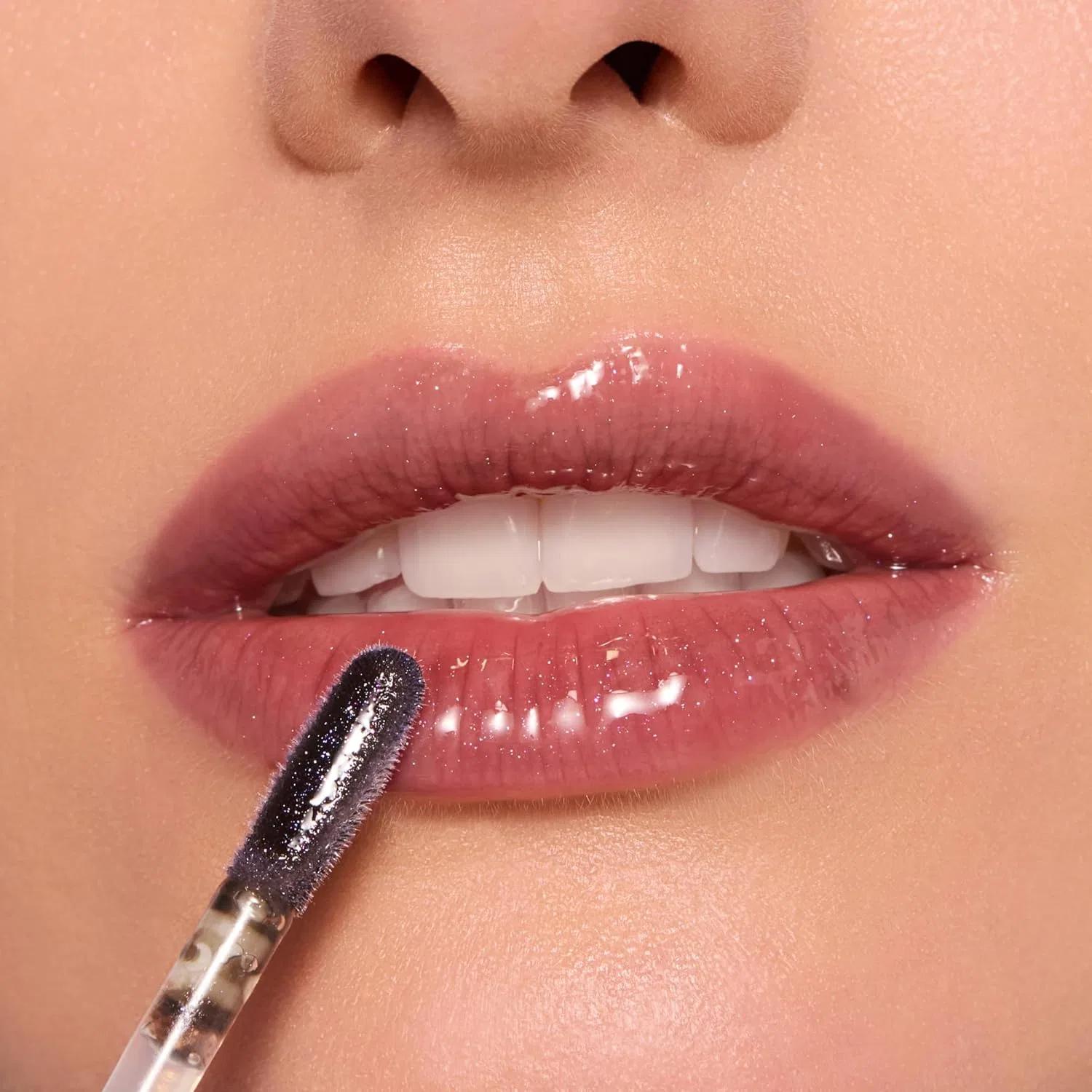 Блеск для губ Catrice Max It Up Lip Booster Extreme Catrice, 060 Good Girl Gone Bad — фото 4