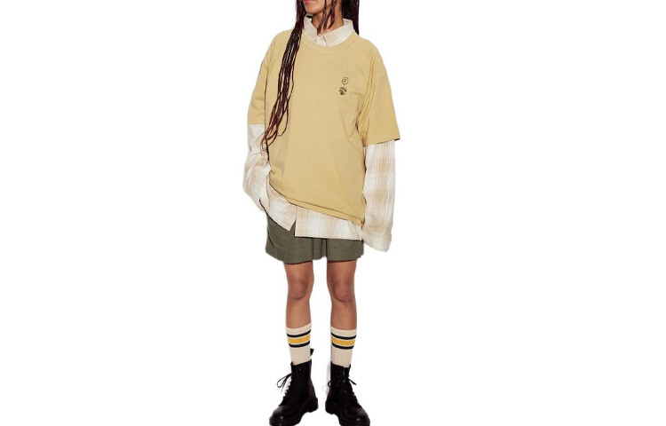 

Футболка унисекс 43 желтая Uniqlo, желтый