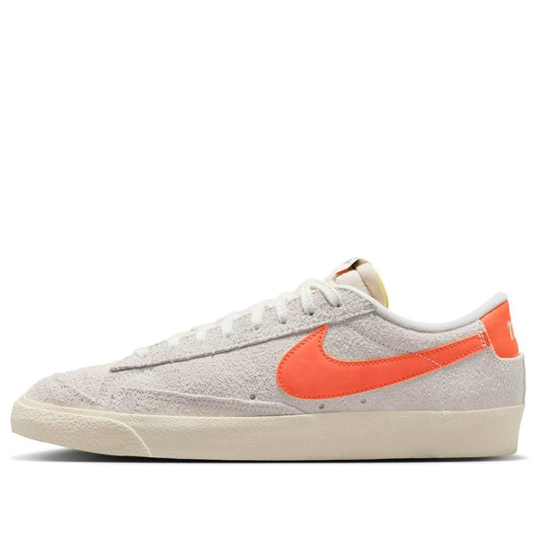

Кроссовки blazer low summit white safety orange' Nike, бежевый