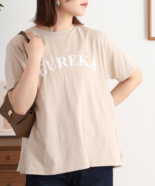 

Футболка с коротким рукавом, принтом логотипа, заправленная сзади EGLANTINE, бежевая