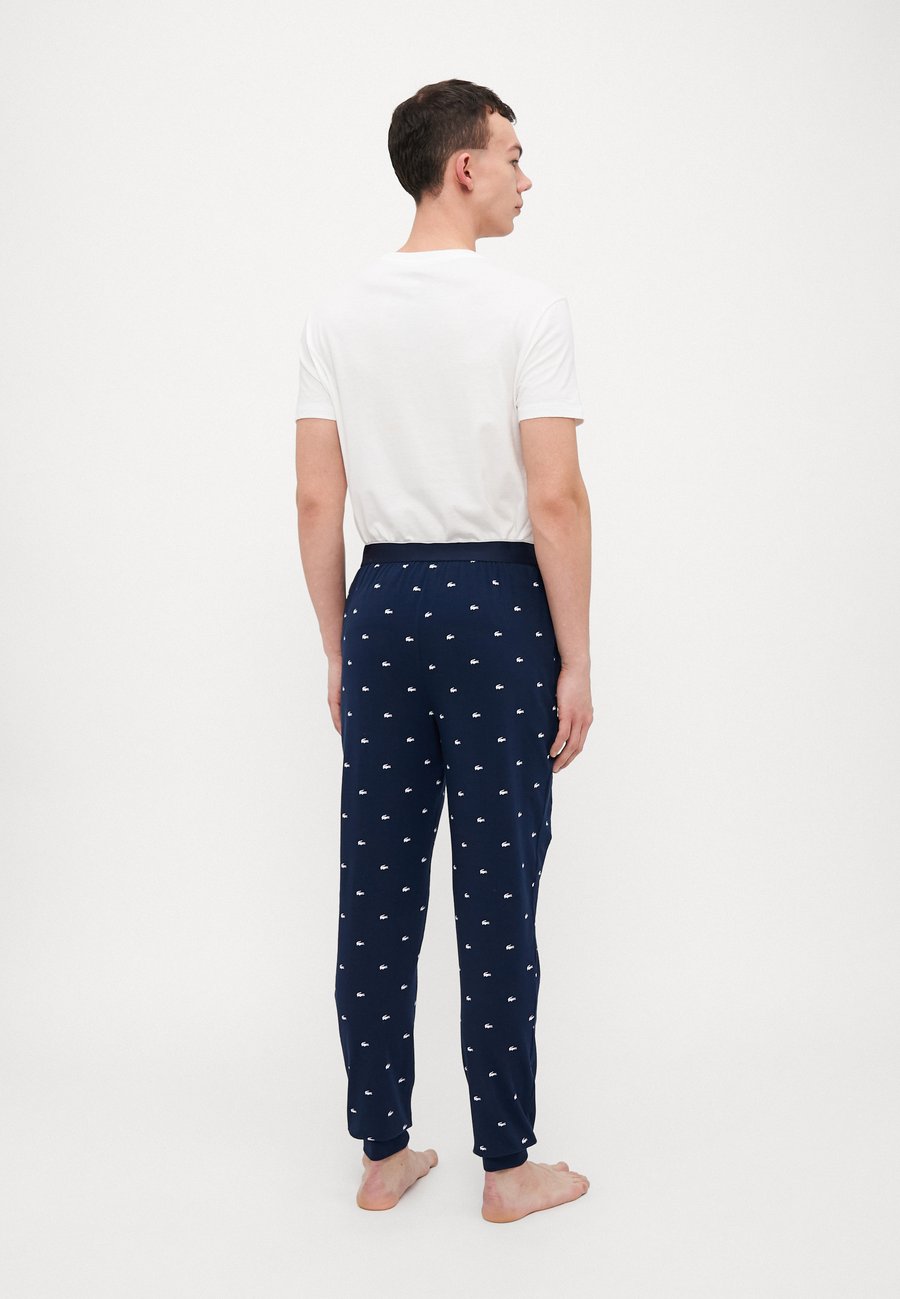Пижамные брюки Lacoste LOUNGEWEAR PYJAMA PANTS, Bleu Marine/Blanc/Dark Blue — фото 3