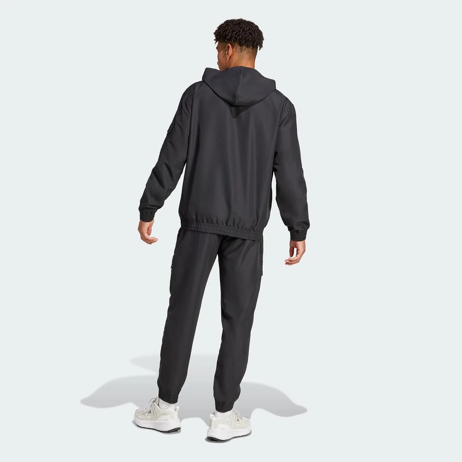 Спортивный костюм adidas Sportswear Woven Cargo, черный — фото 4