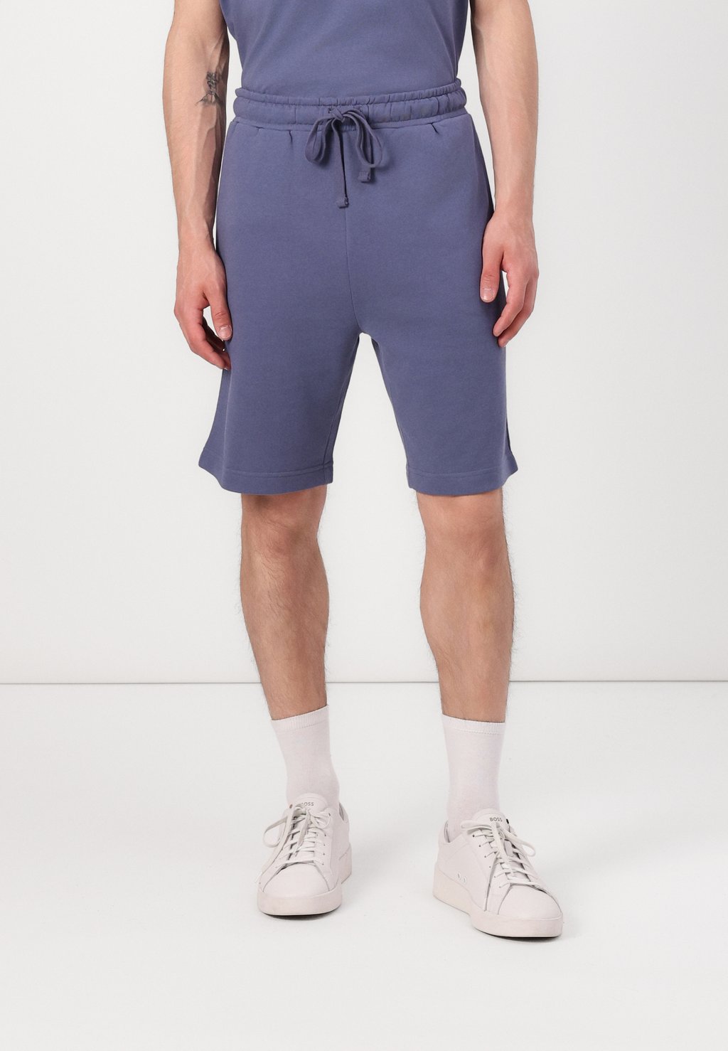 

Шорты Lyle & Scott, темно-фиолетовый