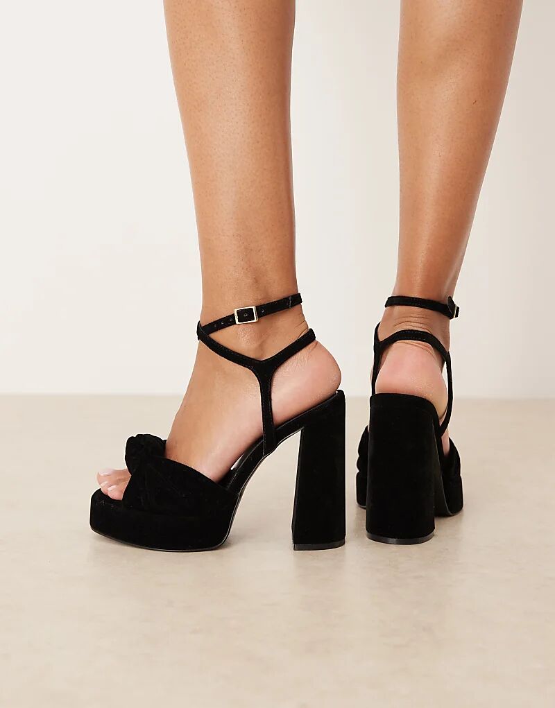 Босоножки на платформе и блочном каблуке ASOS DESIGN Wide Fit Nutshell из черного бархата — фото 4