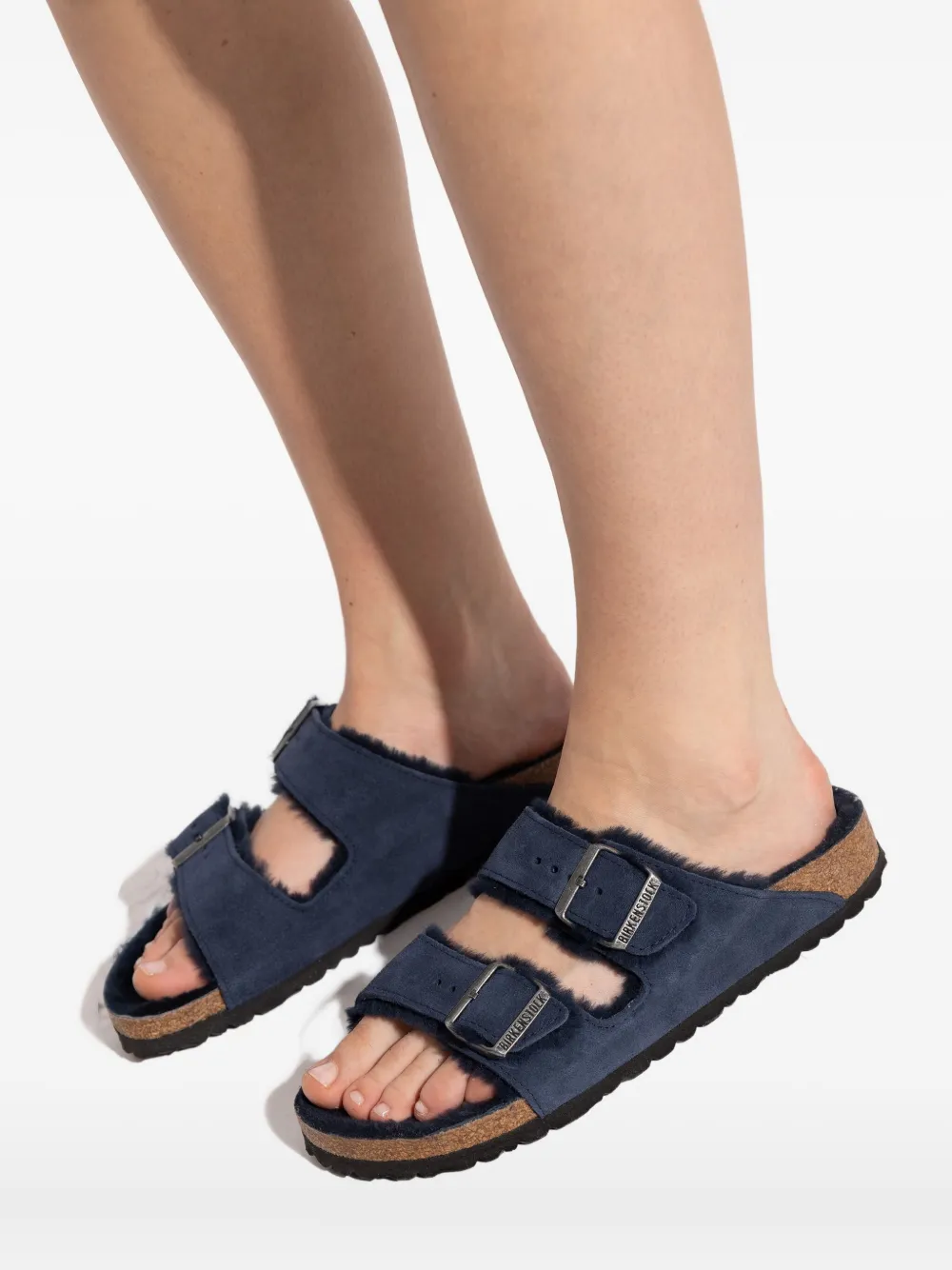 Босоножки на плоской подошве с пряжками и отделкой из овчины Birkenstock, синий — фото 4