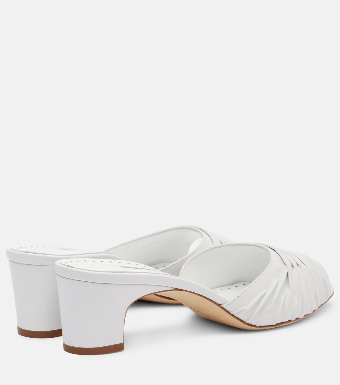 Пируабар 50 мюли с плиссированной кожей Manolo Blahnik, 1012 Whit — фото 2