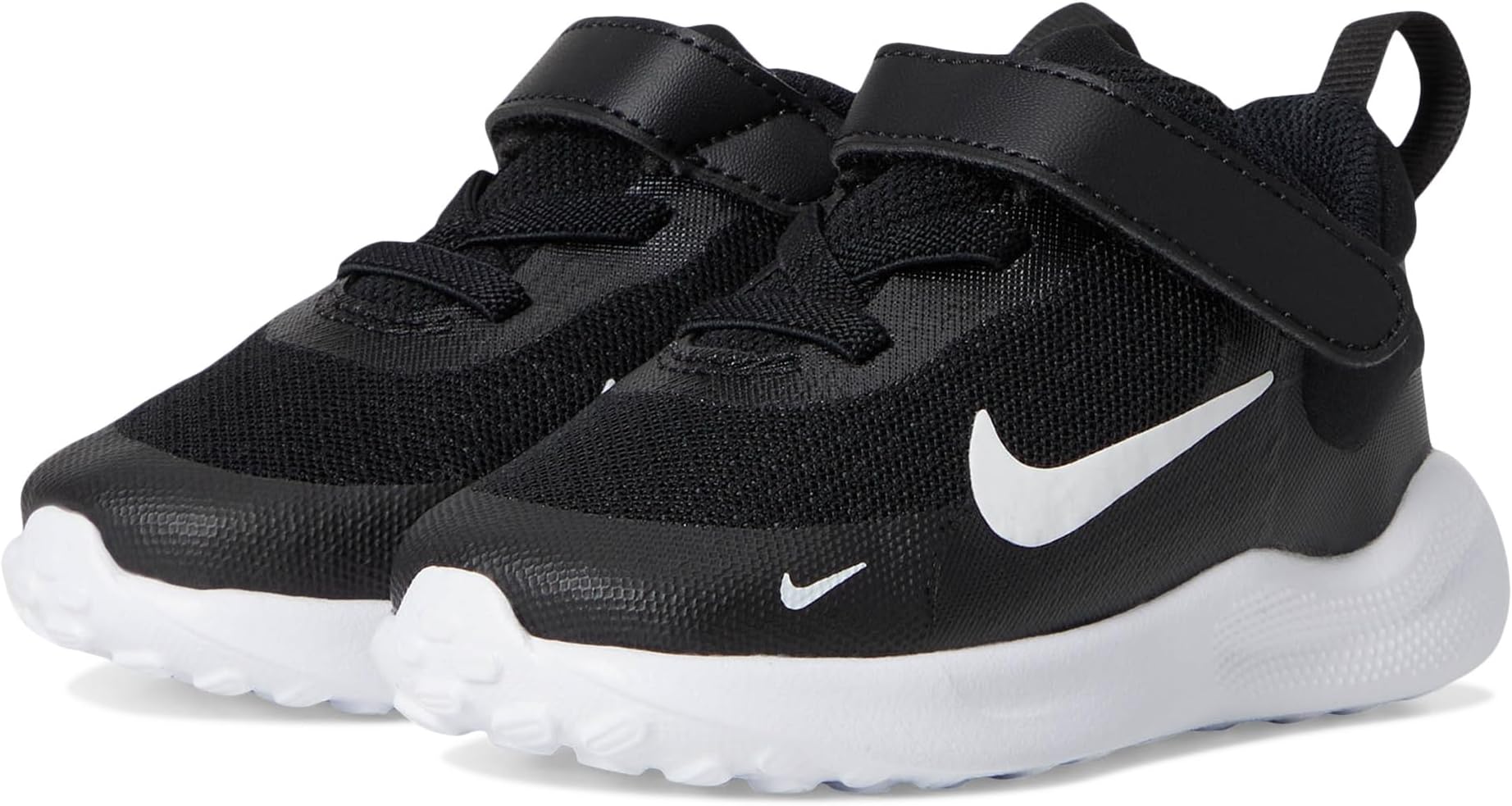 

Кроссовки Nike Kids Revolution 7, цвет Black/White/White