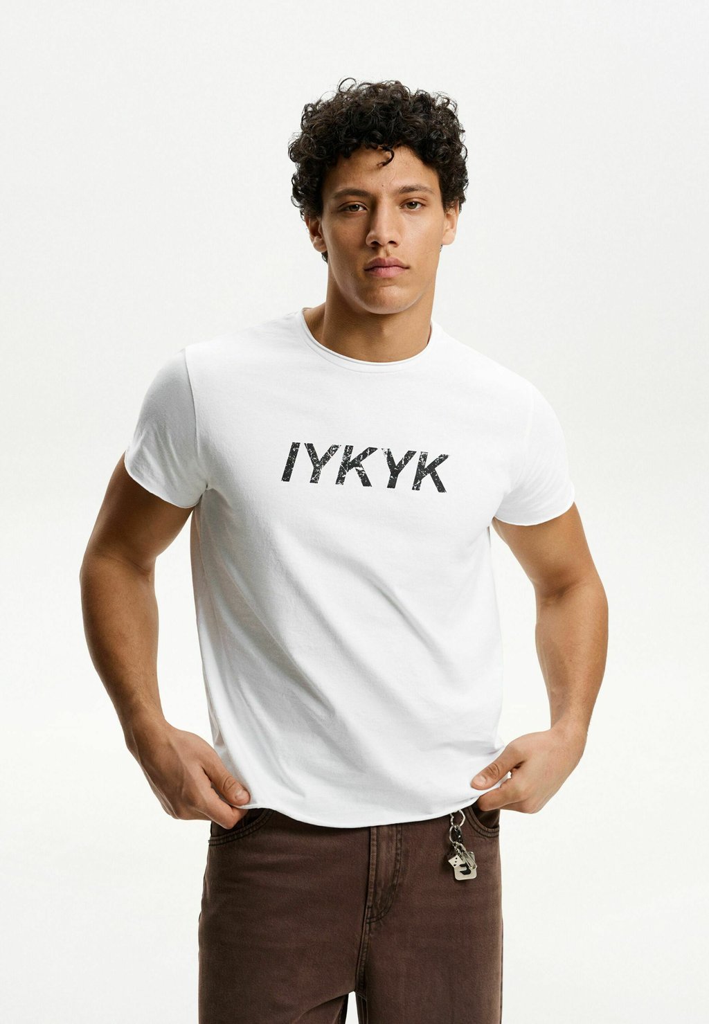 

Футболка с принтом SHORT SLEEVE Bershka, белый