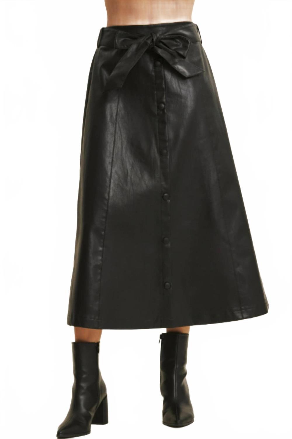 

In February Юбка миди Liv черного цвета