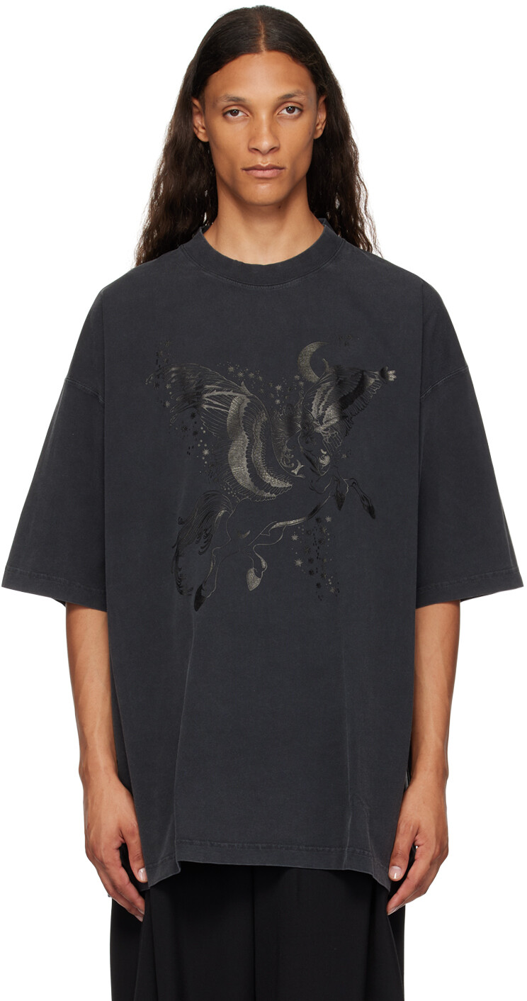 

Черная футболка с рисунком VETEMENTS