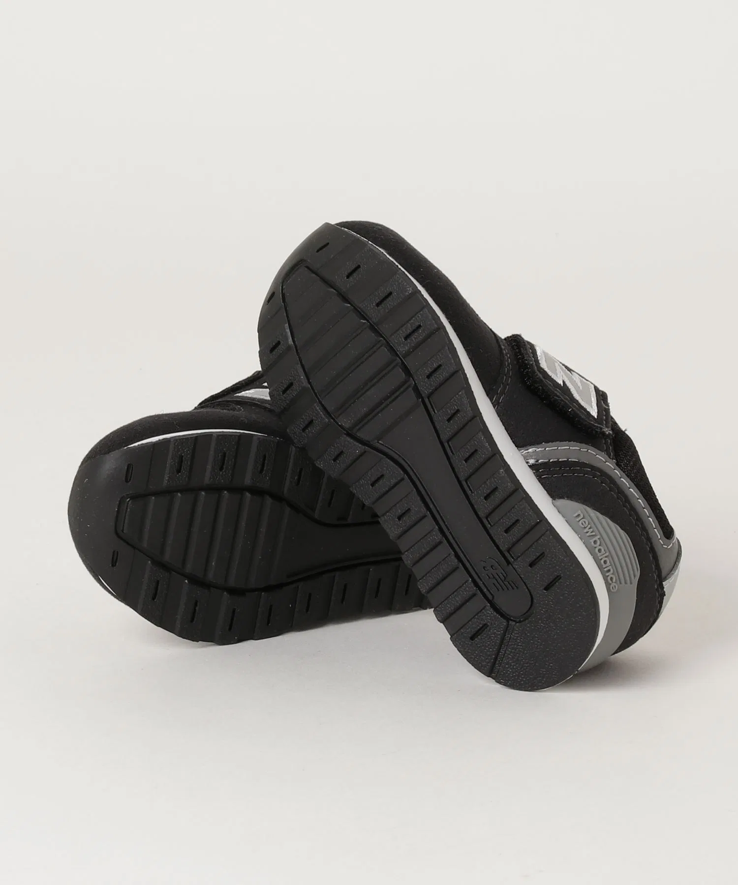 Детские кроссовки New Balance IZ996BK3 — фото 3