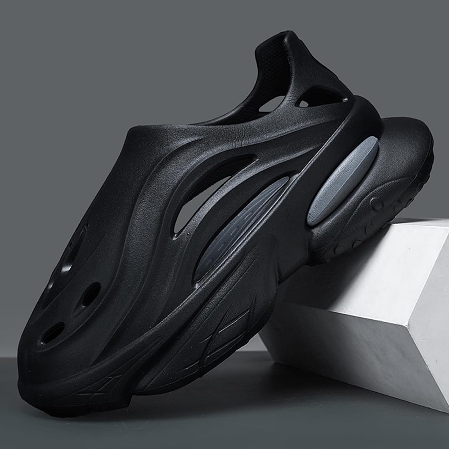Мужские кроссовки Foam Runner с толстой подошвой из EVA, с вырезами, легкие, слипоны, для ходьбы, дышащие, мягкие пляжные сандалии Inkuil, черный — фото 3