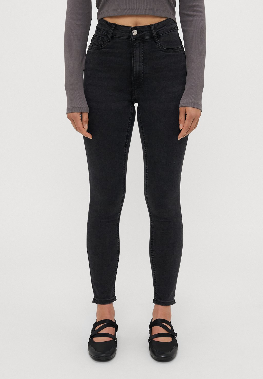 

Джинсы скинни HIGH Gina Tricot Petite, цвет Offblack