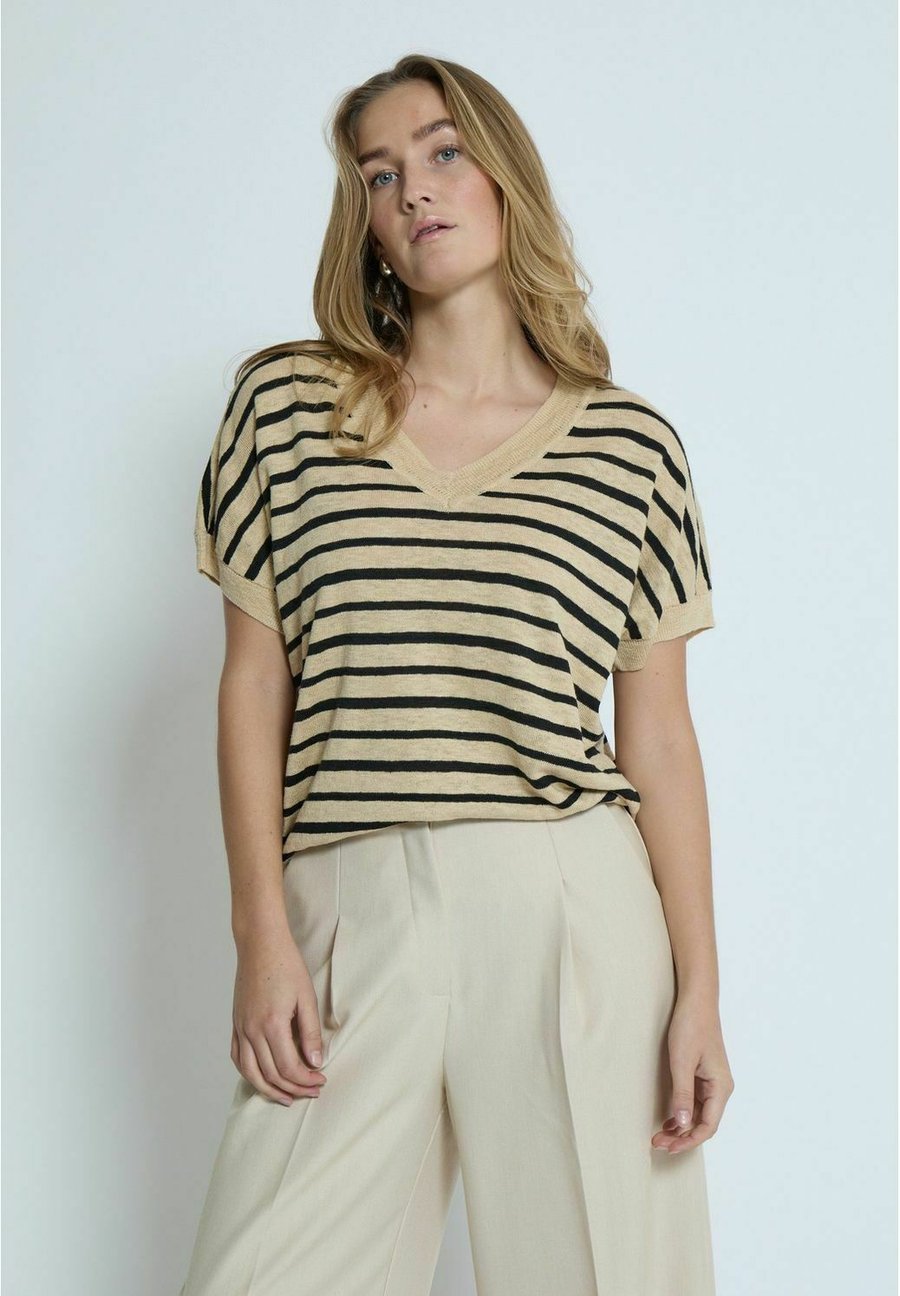 

Футболка PEPPERCORN Print T-shirt, S Black Stripe/Black, Черный, Футболка PEPPERCORN Print T-shirt, S Black Stripe/Black