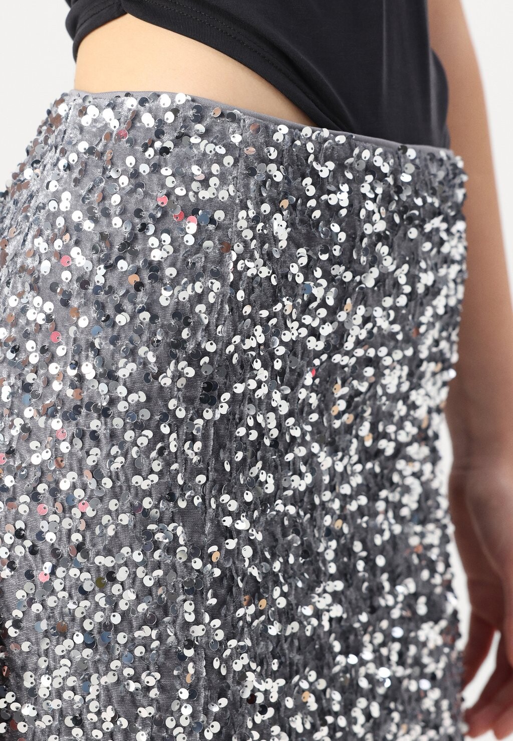 

Юбка-карандаш NMMIA MIDI SEQUIN SKIRT Noisy May, серебристый