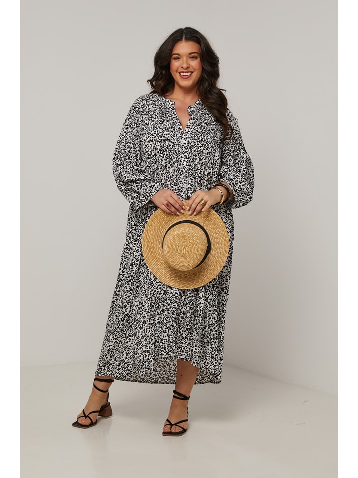 

Длинное платье Curvy Lady, черный