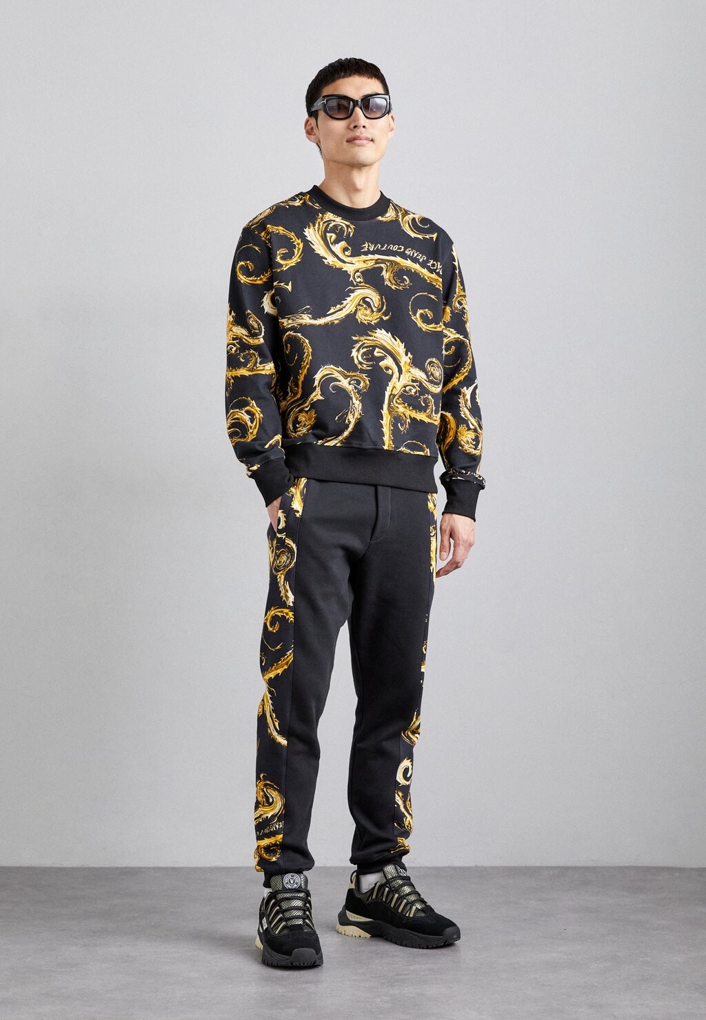

Толстовка Chromo Versace, черный/золотой