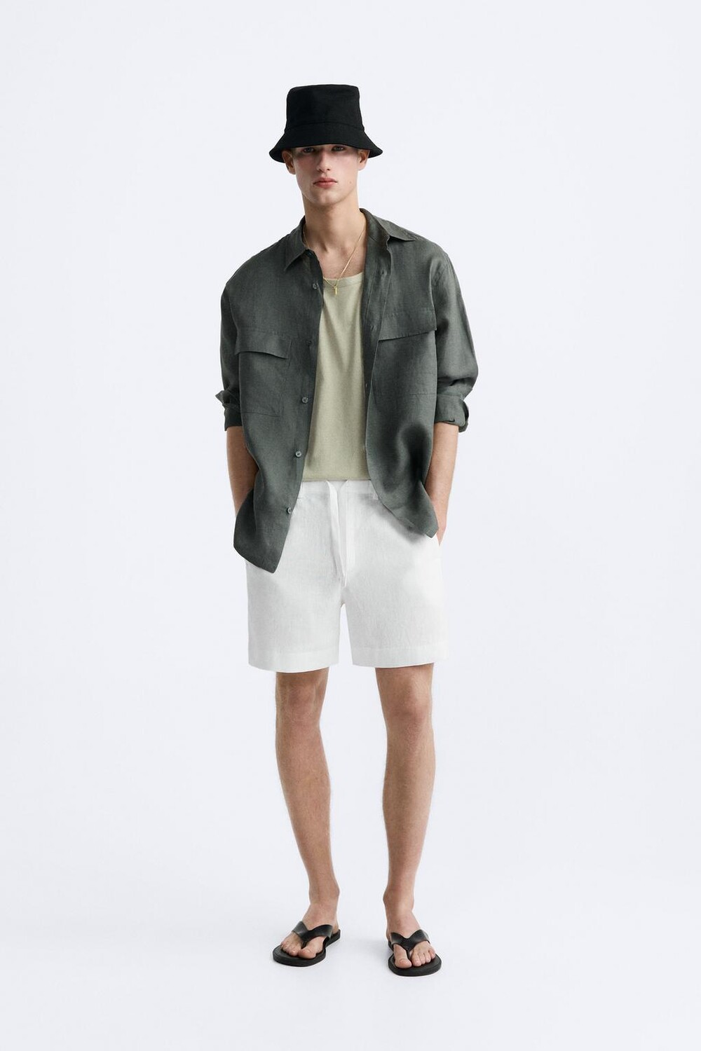 

Шорты бермуды из 100% льна ZARA, белый