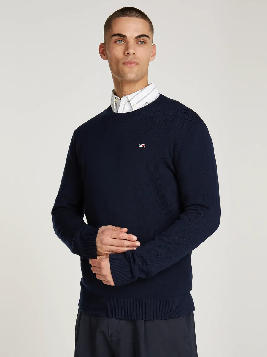 Свитер Tommy Jeans с круглым вырезом "TJM SLIM ESSENTIAL LIGHT SWEATER" с нашивкой-флажком, синий — фото 2