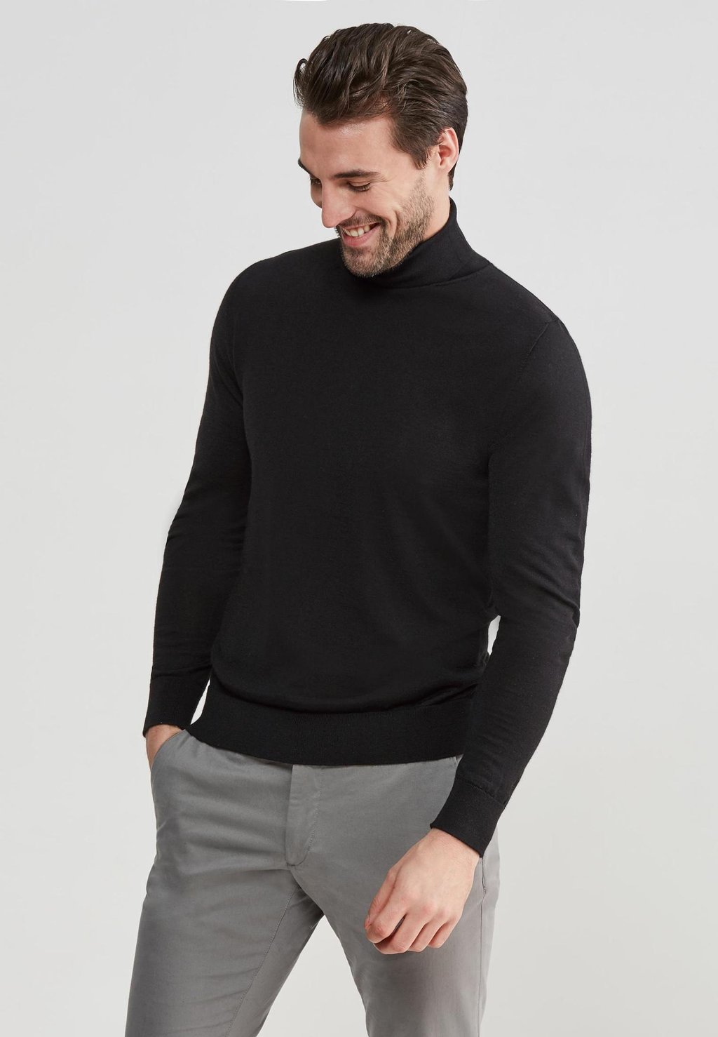 

Джемпер ULTRAFINE TURTLENECK Falconeri, черный