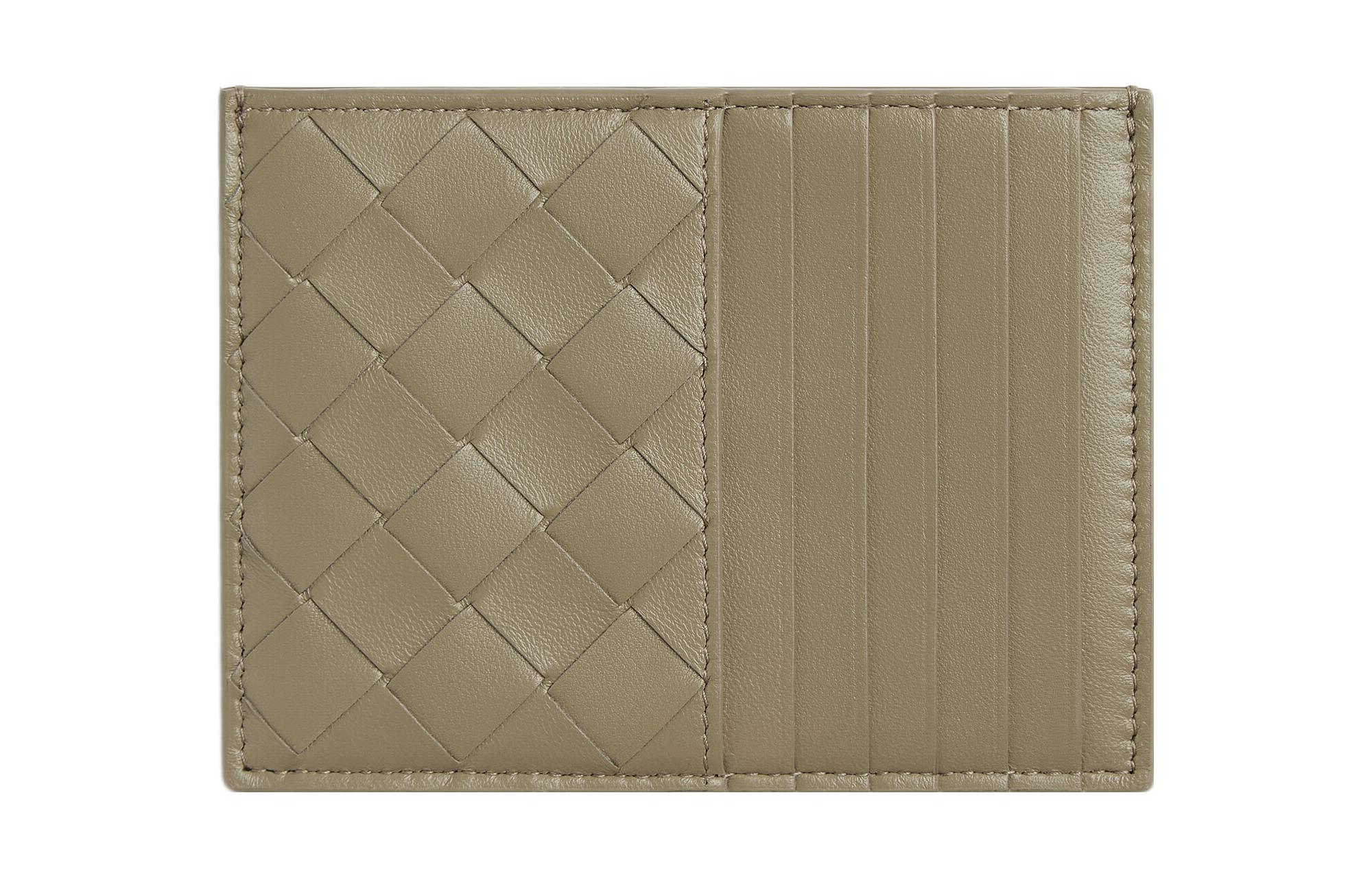 

Женский кардхолдер из овчины тауповый Bottega Veneta