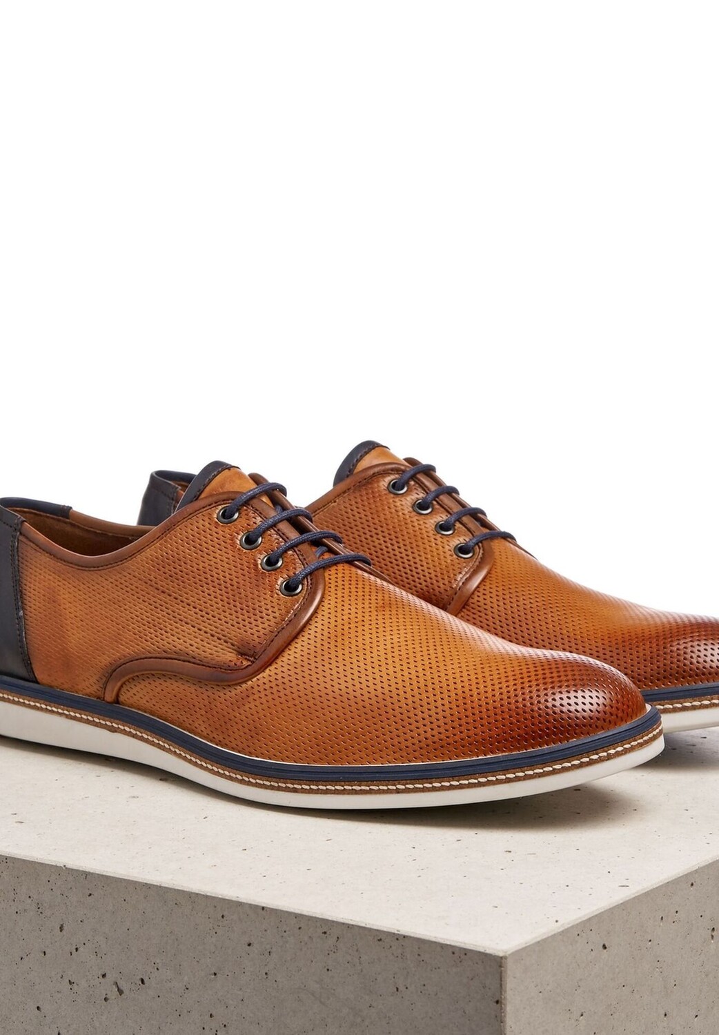 

Туфли GINO на шнуровке LLOYD, цвет Cognac/midnight