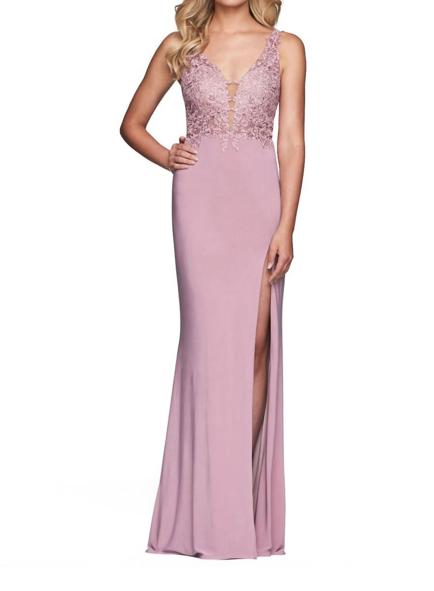 

Цветочное кружевное платье с высоким разрезом в розовато-лиловом цвете FAVIANA