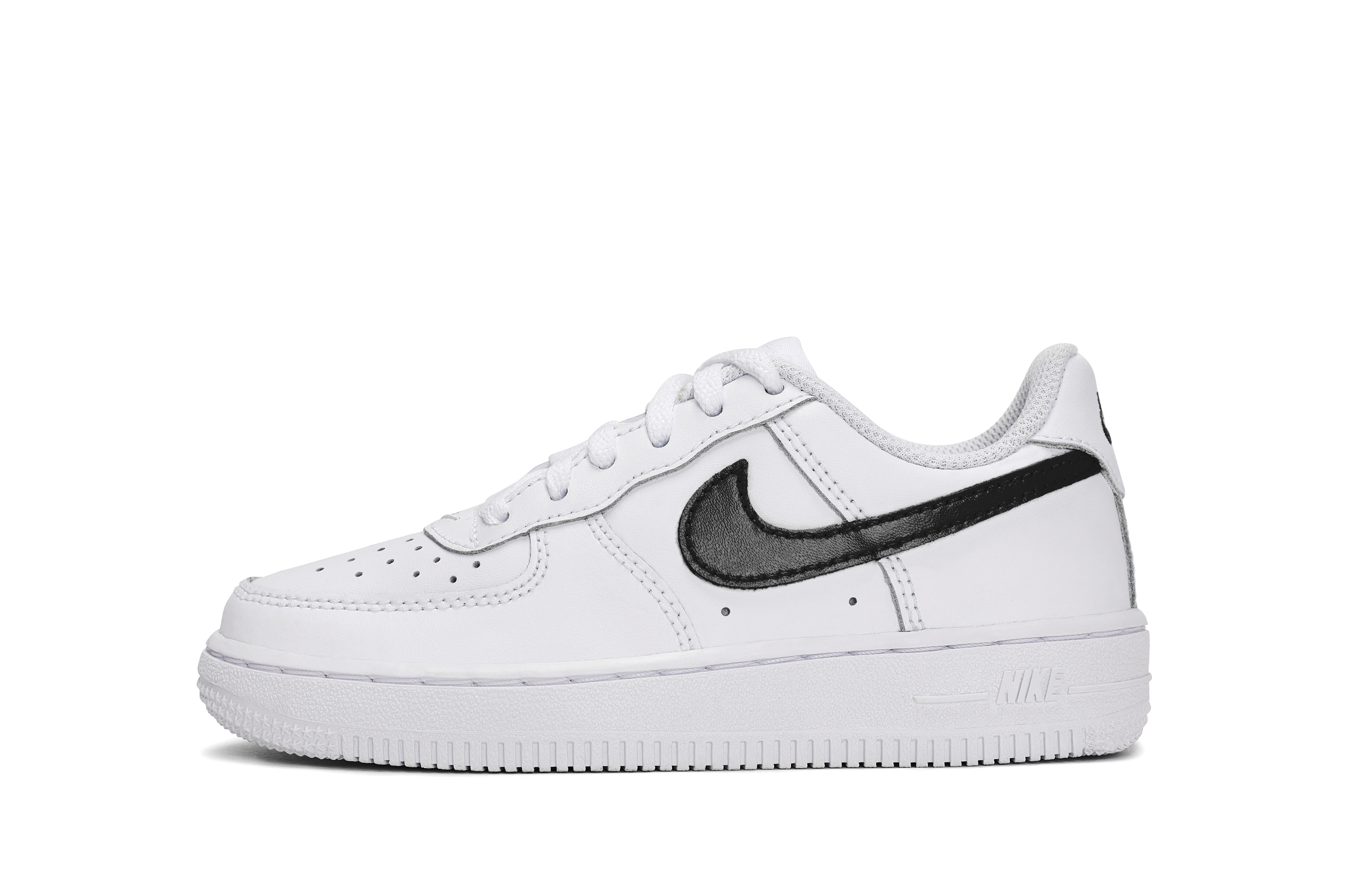 

Детские кроссовки для скейтбординга Air Force 1 LE с противоскользящим износостойким верхом для детей от 3 до 7 лет Nike, черный/белый