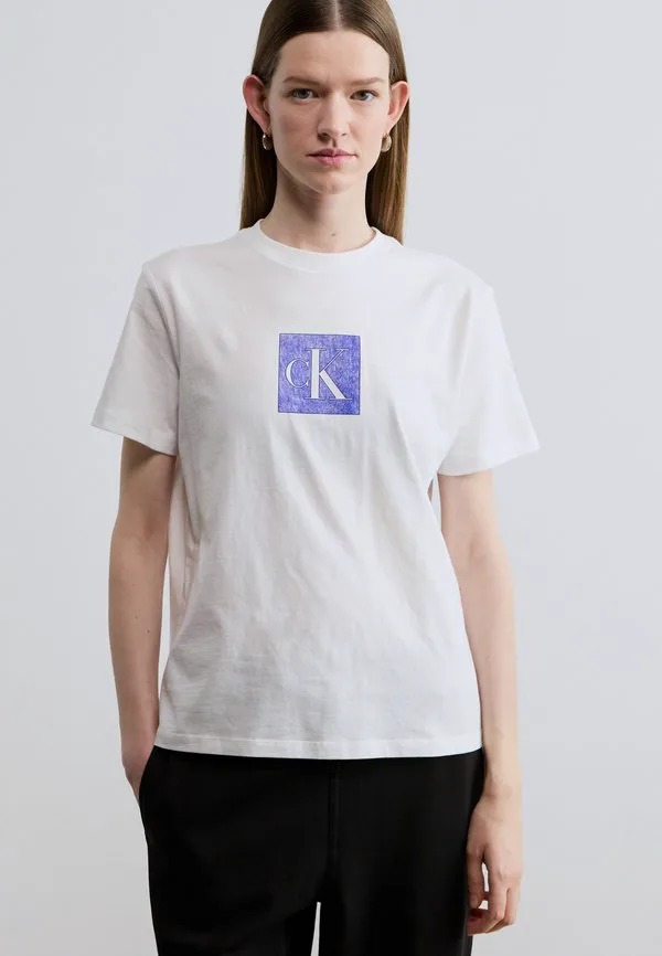 

Классическая футболка с монограммой. Calvin Klein Jeans, Bright White, Белый, Классическая футболка с монограммой. Calvin Klein Jeans, Bright White