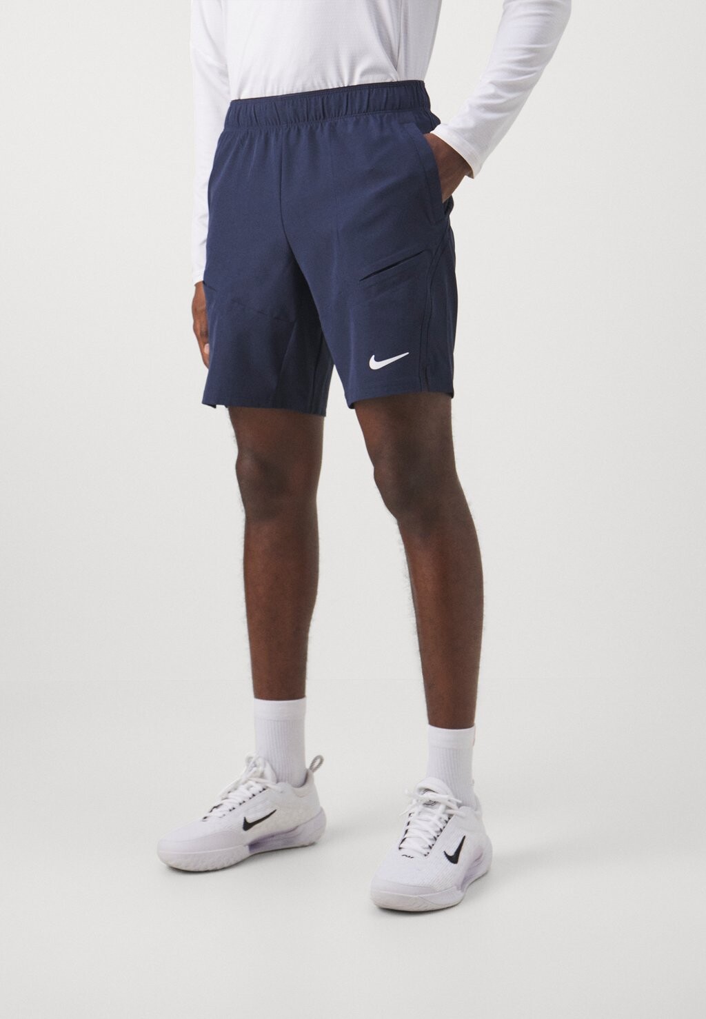 

Спортивные шорты Short Nike, цвет obsidian/white